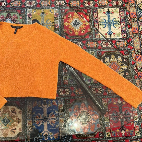 BCBG autumn orange crop sweater - size M - Picture 3 of 4